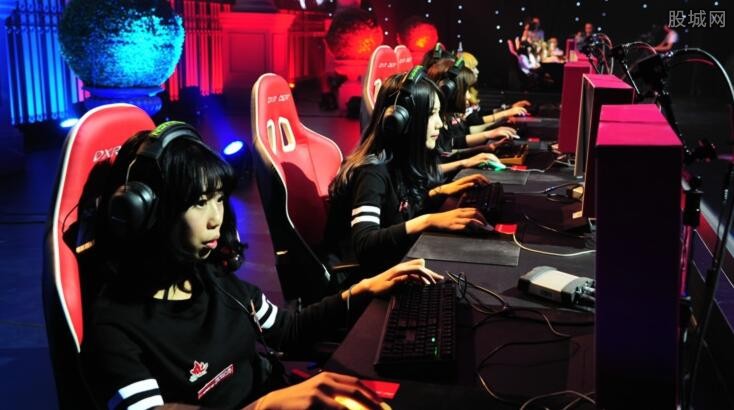 曼继续坚持 曼继续坚持