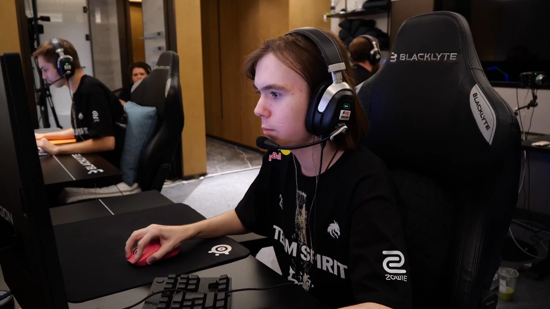 表现将激励 表现将激励